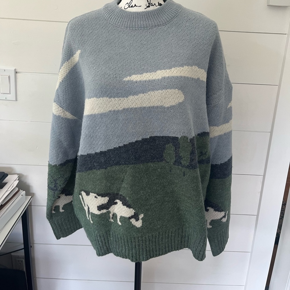 Super Cute Cow Sweater Size S